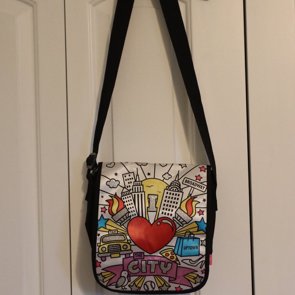 Peachtree Playthings Small Messenger Style Bag Black Adjustable Strap The City